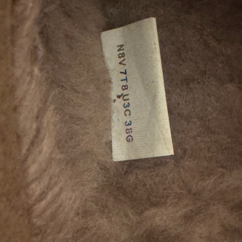 Authentic Ugg Tazz Ll - image 6